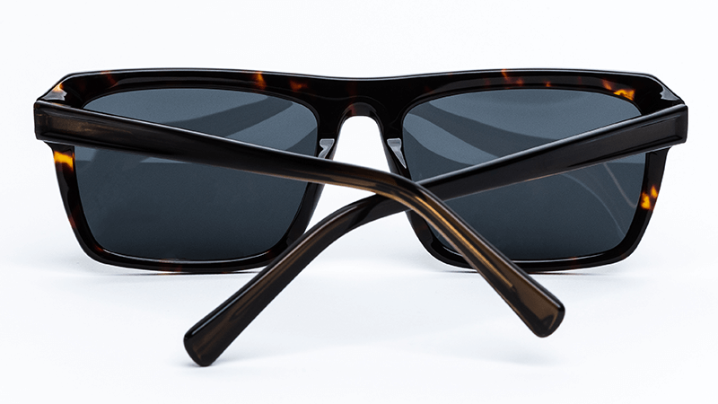 The Hitchhikers Glossy Tortoise Shell / Smoke Sunglasses
