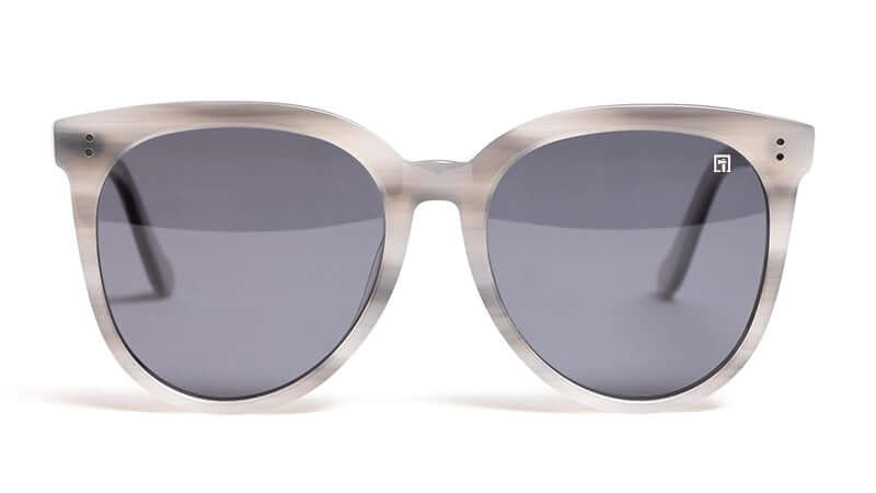 The Munroe Glossy Riviera Gray / Smoke Sunglasses
